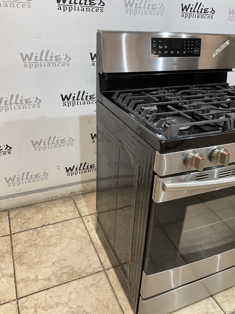 Samsung Used Gas Propane Stove 30inches (stainless steel) 
