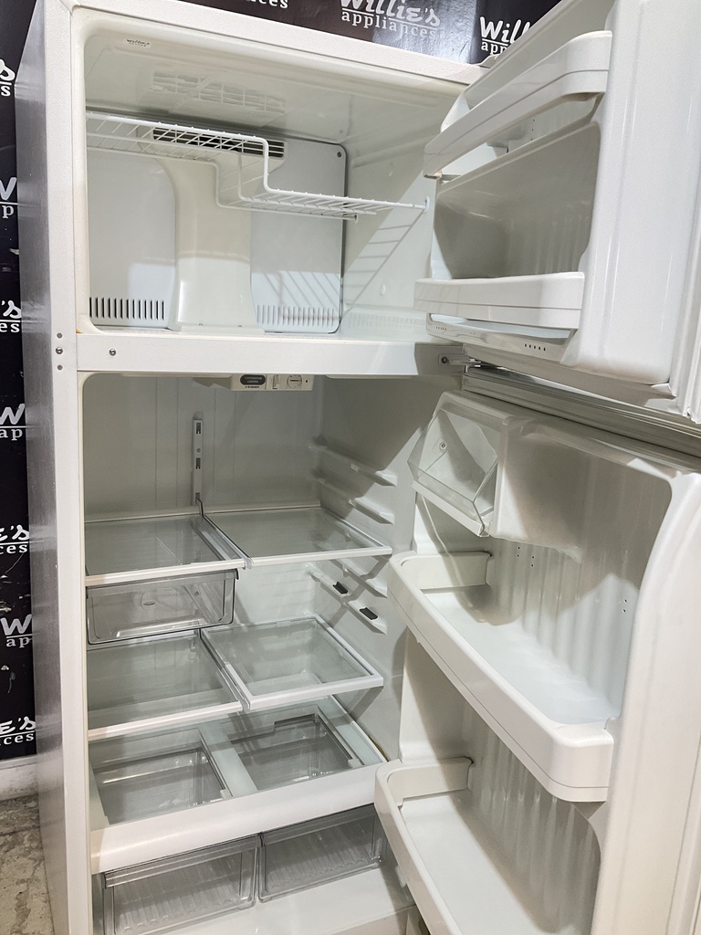 Ge Used Refrigerator Top and Bottom 28x67 1/2” (White) 