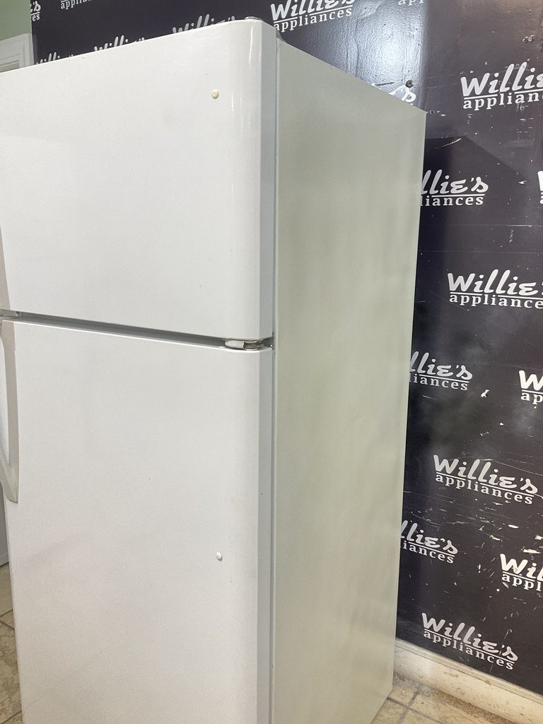 Frigidaire Used Refrigerator Top and Bottom 30x65 1/2” (White) 
