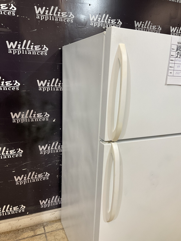 Frigidaire Used Refrigerator Top and Bottom 28x60 1/2” (White) 