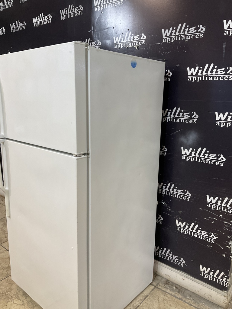 Ge Used Refrigerator Top and Bottom 28x61 (White) 