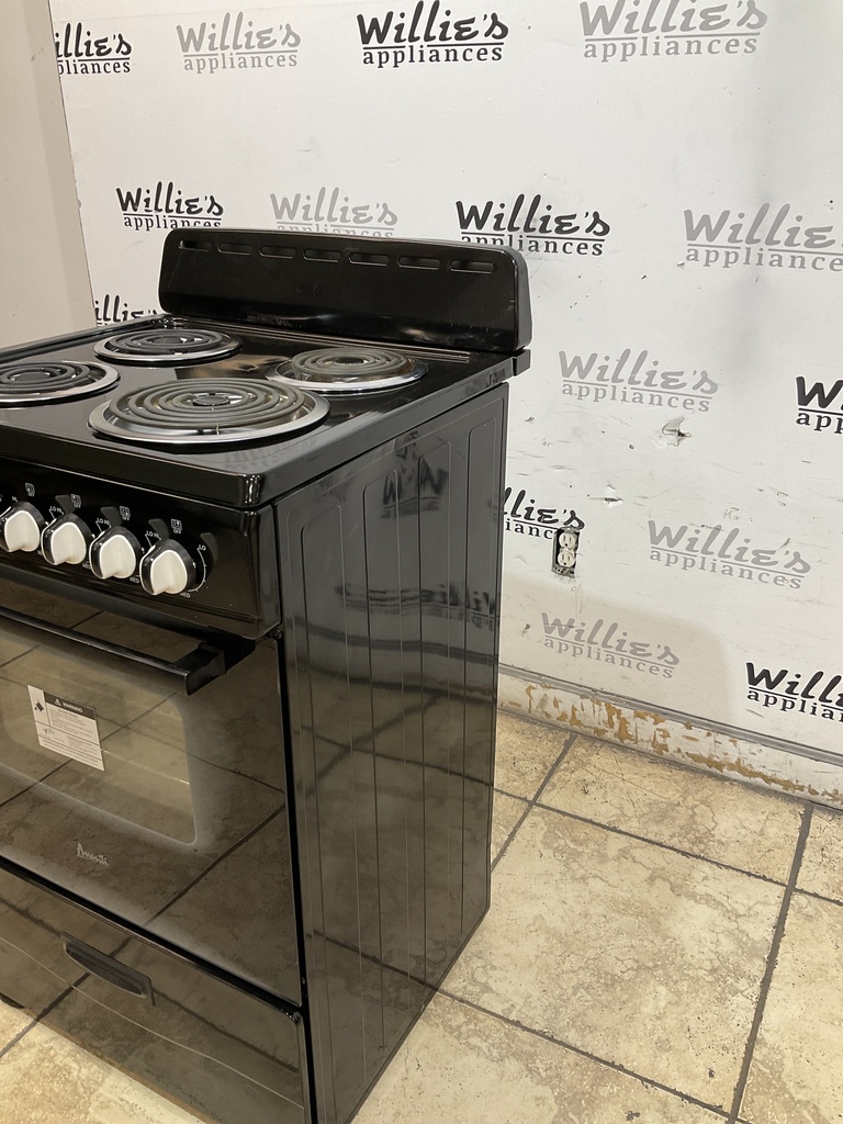 Avanti Used Electric Stove 220volts (40/50 AMP) 30inches {no cord} (Black) 