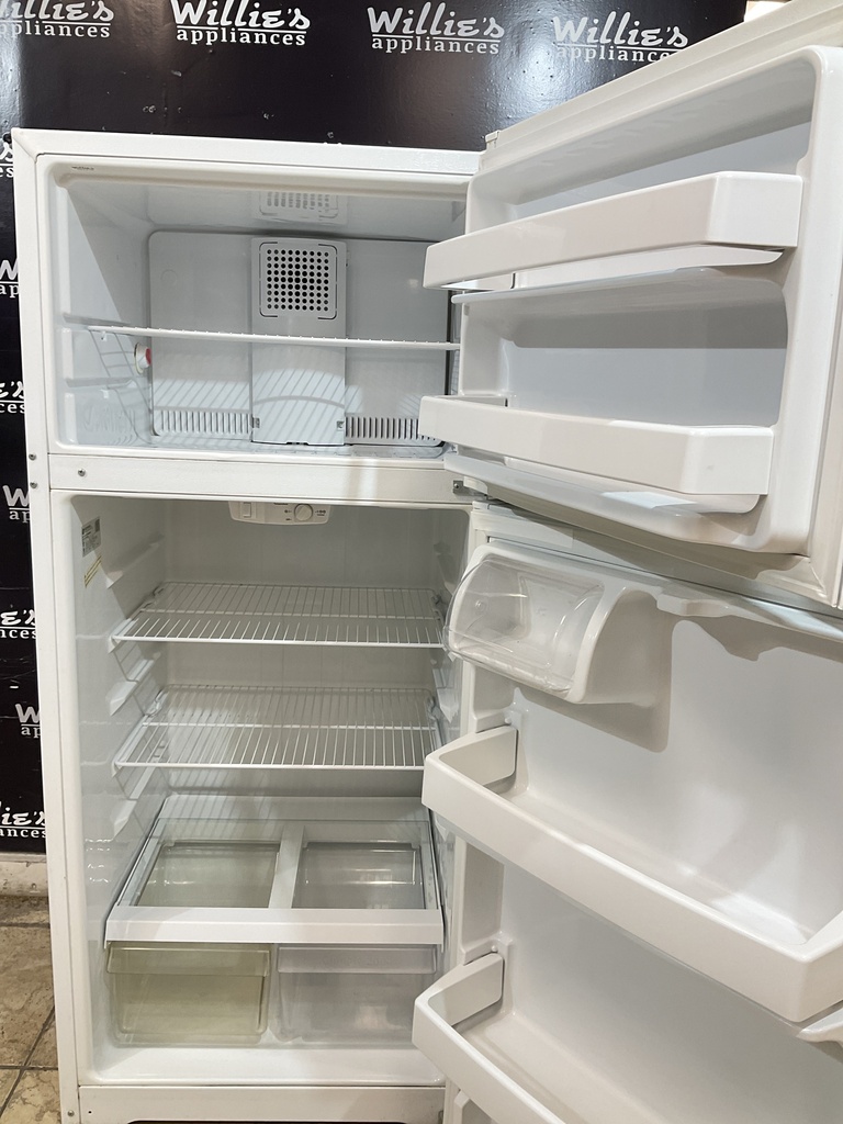 Ge Used Refrigerator Top and Bottom 28x64 1/2” (White) 