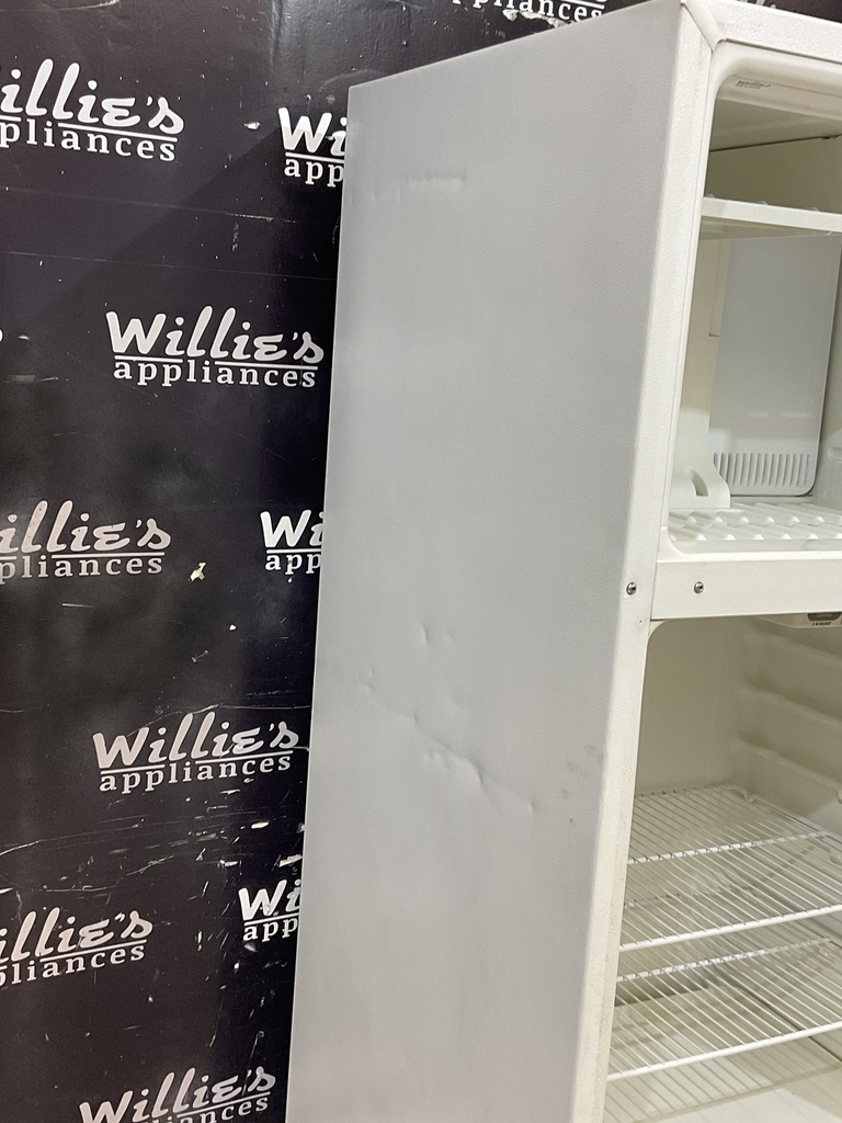 Hotpoint Used Refrigerator Top and Bottom 28x61 1/2” (White) 