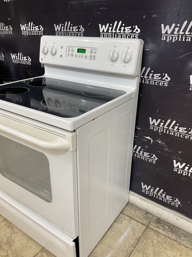 Ge Used Electric Stove 220volts (40/50 AMP) 30inches {no cord} (White) 