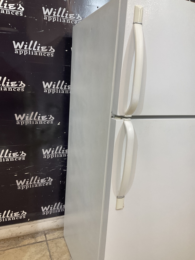 Frigidaire Used Refrigerator Top and Bottom 28 1/2” x 64 1/2” (White) 