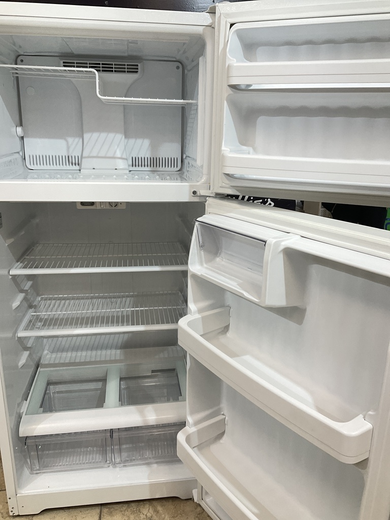 Ge Used Refrigerator Top and Bottom 28x64 1/2” (White) 
