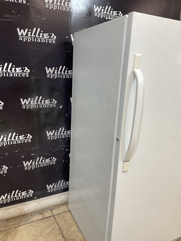 Frigidaire Used Freezer Upright 28x59 1/2” (White) 