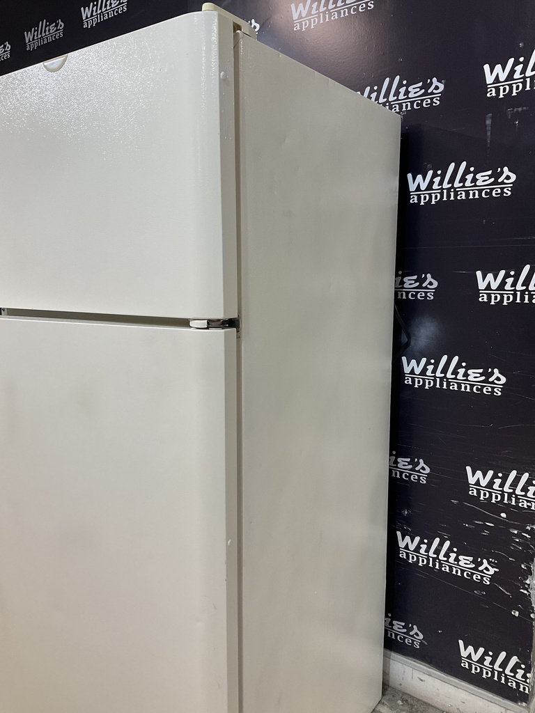 Frigidaire Used Refrigerator Top and Bottom 30x66 (White) 