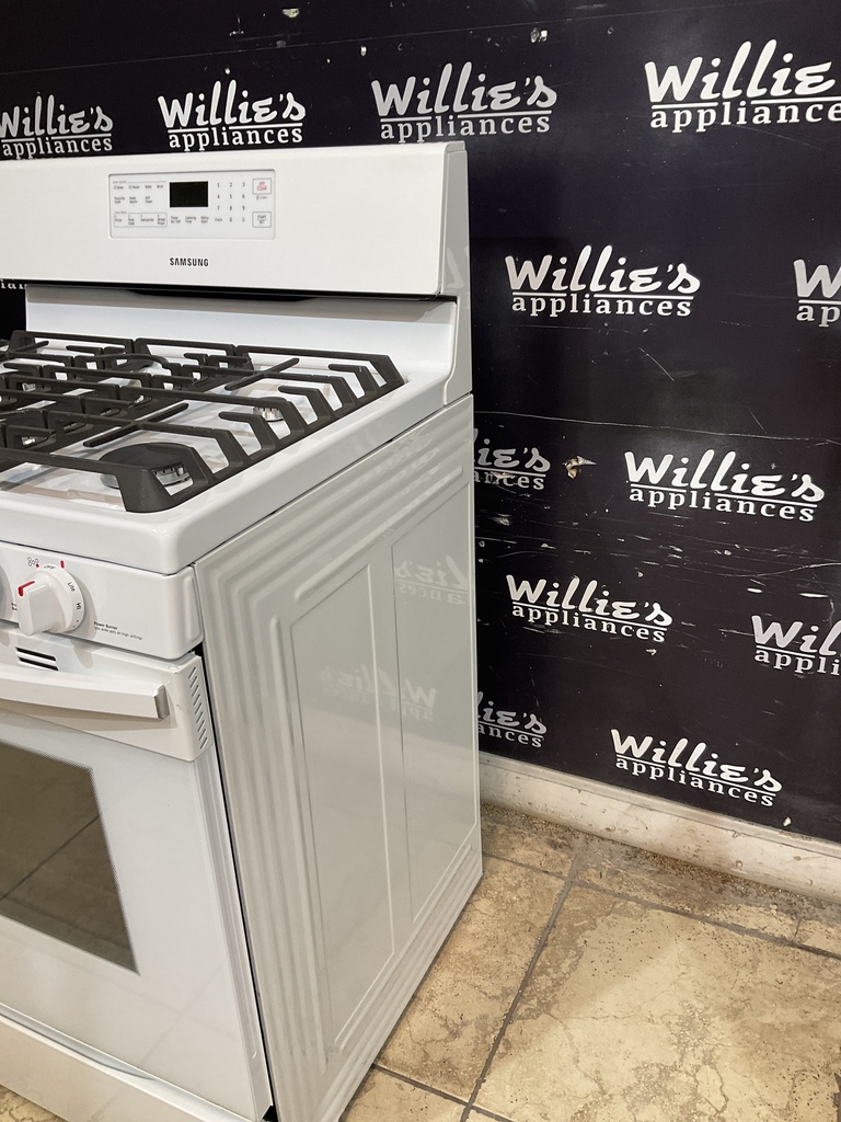 Samsung Used Natural Gas Stove 30inches (White) 