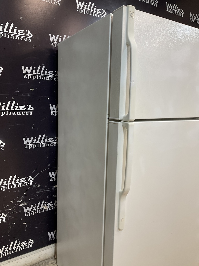 Ge Used Refrigerator Top and Bottom 28x67 (White) 