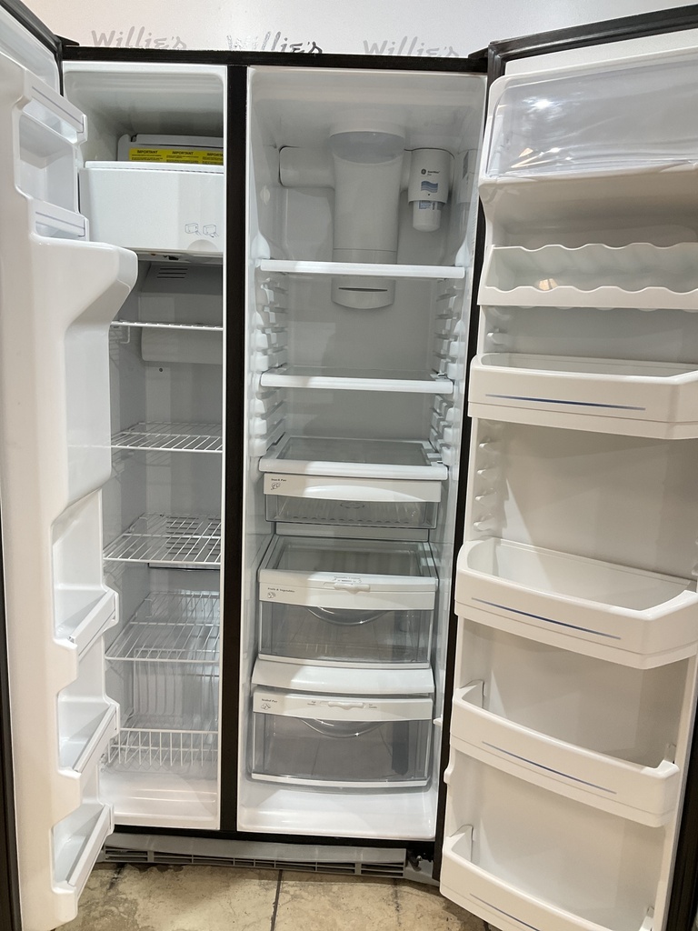Ge Used Refrigerator Side by Side 36x70 (Black) 