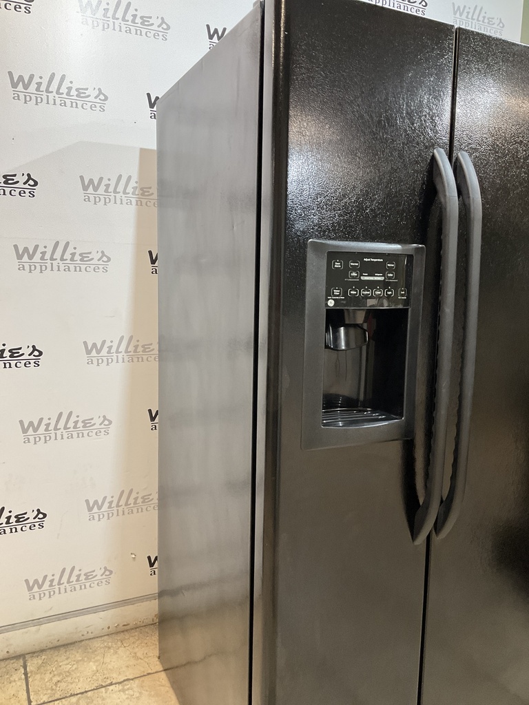 Ge Used Refrigerator Side by Side 36x70 (Black) 