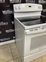 Ge Used Electric Stove 220volts (40/50 AMP) 30inches {3 prong} (White) 