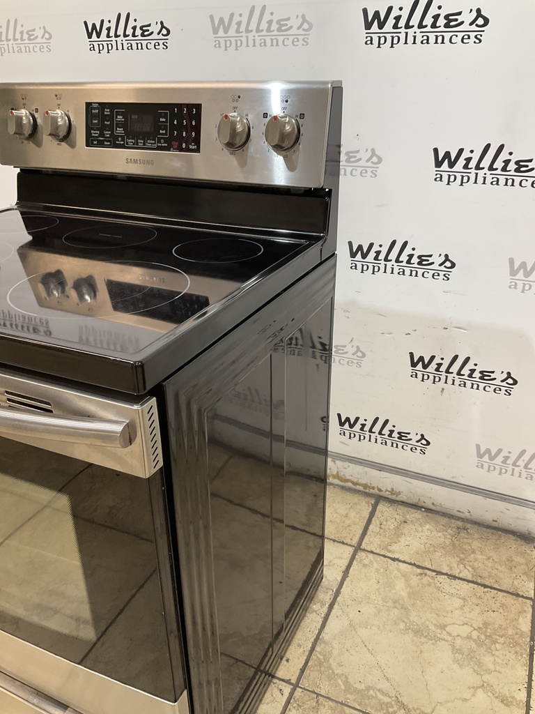 Samsung Used Electric Stove 220volts (40/50 AMP) 30inches {3 prong} (Stainless Steel) 