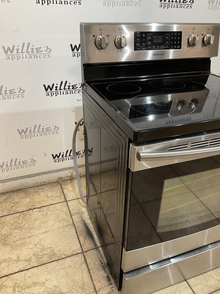 Samsung Used Electric Stove 220volts (40/50 AMP) 30inches {3 prong} (Stainless Steel) 