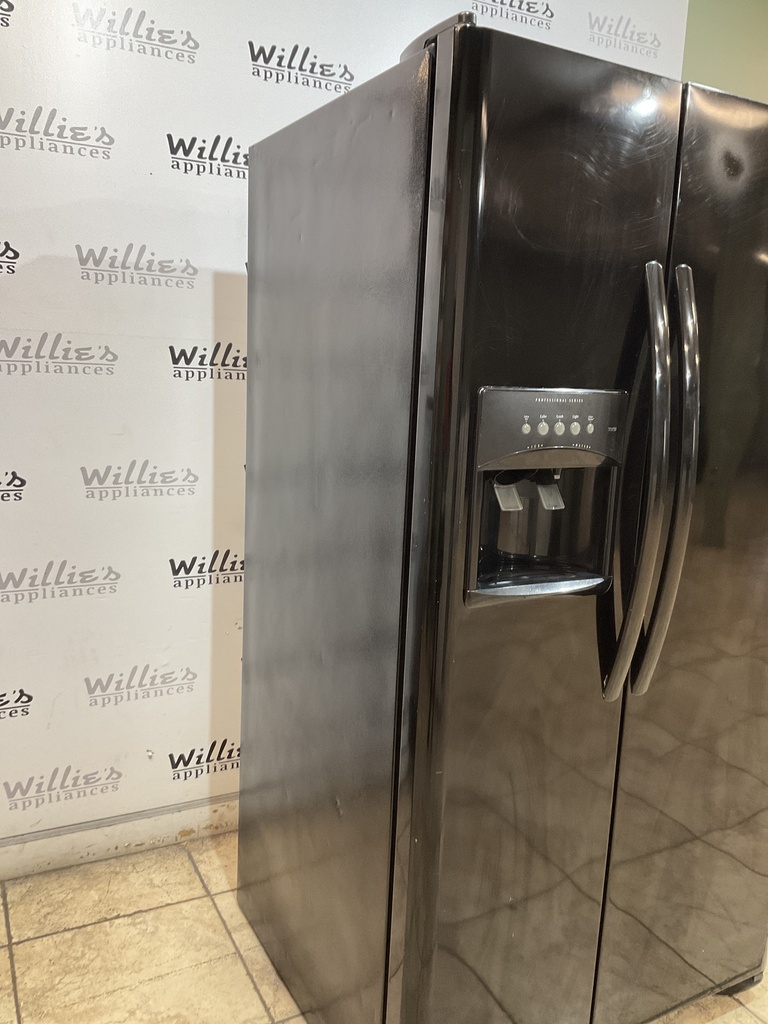 Frigidaire Used Refrigerator Side by Side 36x69 (Black) 