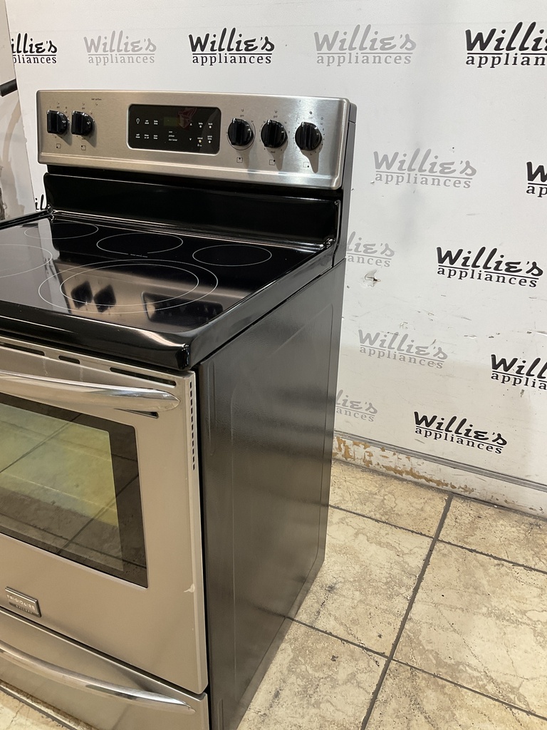 Frigidaire Used Electric Stove 220volts (40/50 AMP) 30inches {3 prong} (Stainless steel) 