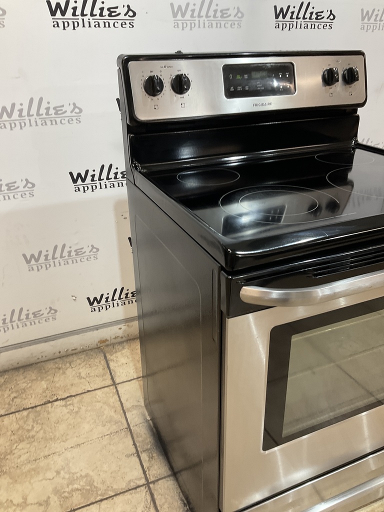 Frigidaire Used Electric Stove 220volts (40/50 AMP) 30inches {no cord} (Stainless steel) 