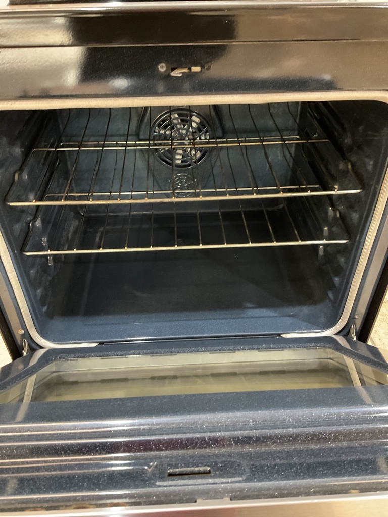 Samsung Used Electric Stove 20volts (40/50 AMP) 30inches {no cord} (Stainless steel) 