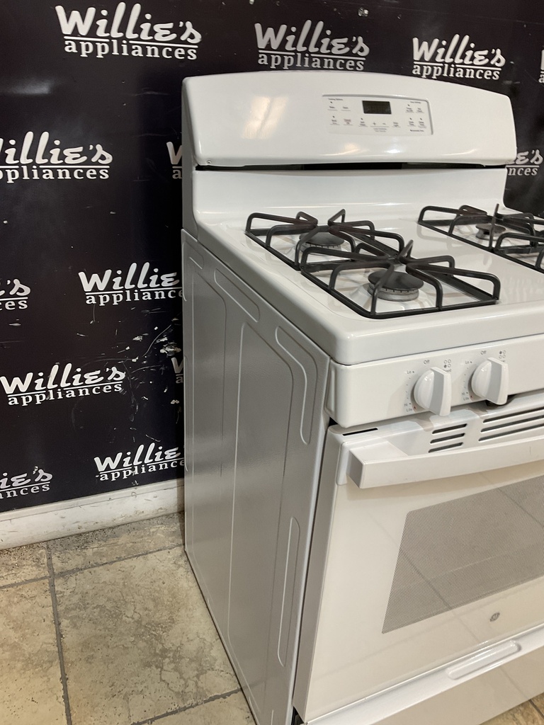 Ge Used Natural Gas Stove 30inches (White) 