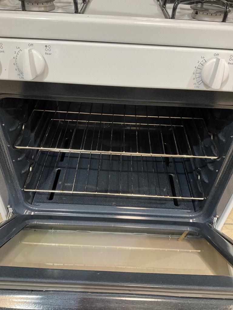 Hotpoint Used Natural Gas Stove 30inches (White) 