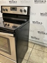 Whirlpool Used Electric Stove 220volts (40/50 AMP) 30inches {no cord} (Stainless Steel)