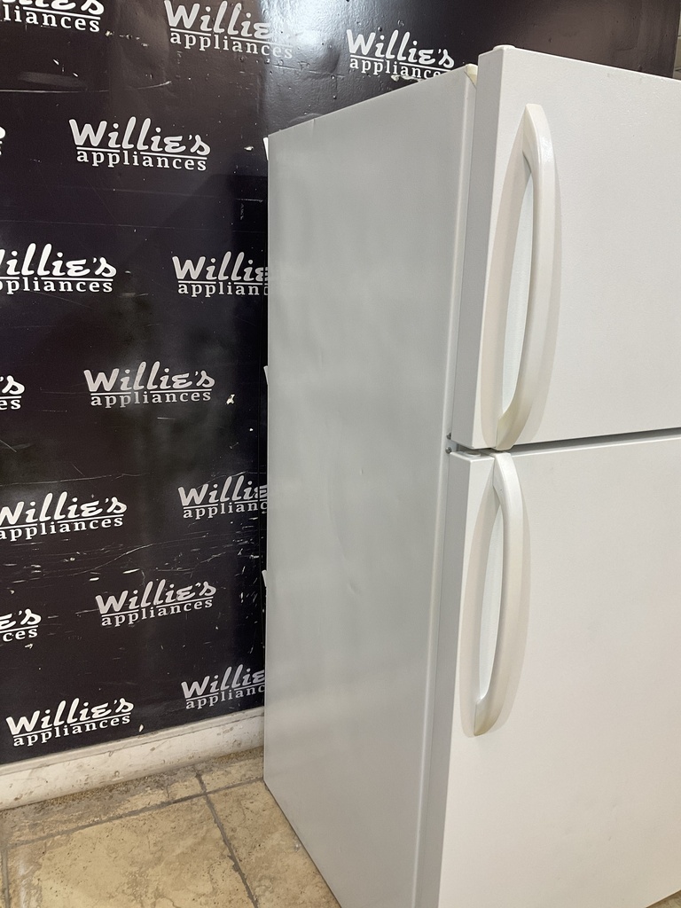 Frigidaire Used Refrigerator Top and Bottom 28 1/2” x 60” (White)