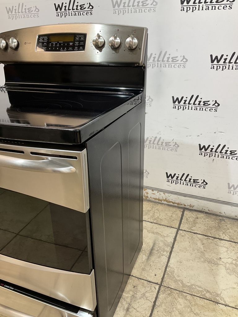 Ge Used Electric Stove 220volts (40/50 AMP) 30inches {3 prong} (Stainless steel) 