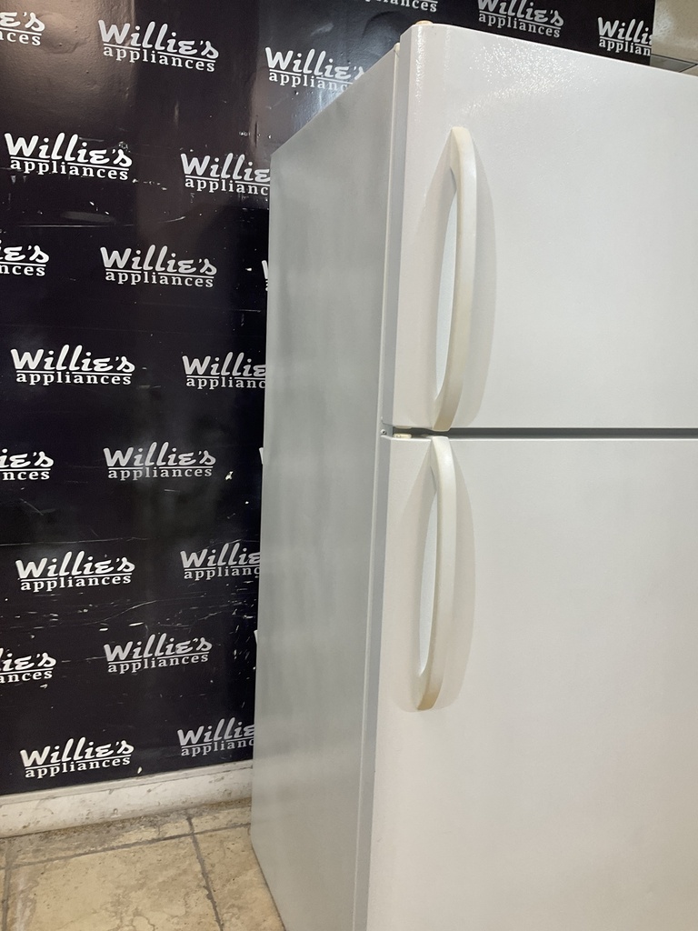 Frigidaire Used Refrigerator Top and Bottom 30x69 (White) 