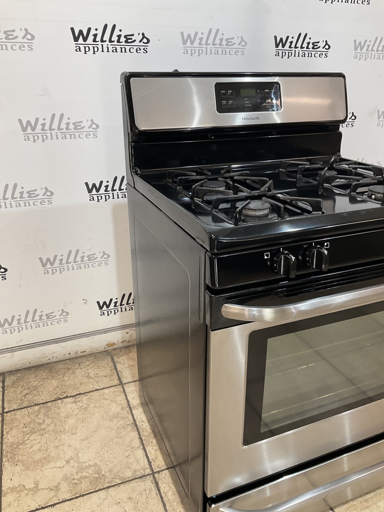 Frigidaire Used Natural Gas stove 30inches (Stainless Steel) 