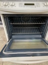 Ge Used Electric Stove 220volts (40/50 AMP) 30inches {3 prong} (Bisque) 