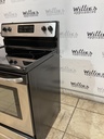 Frigidaire Used Electric Stove 220volts (40/50 AMP) 30inches {3 prong} (Stainless steel) 