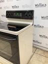 Ge Used Electric Stove 220volts (40/50 AMP) 30inches {3 prong} (Bisque/Black) 