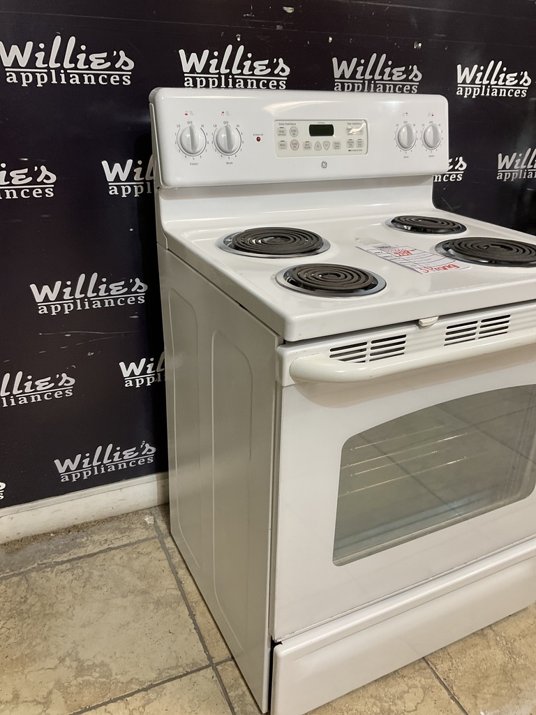 Ge Used Electric Stove 220volts (40/50 AMP) 30inches {3 prong} (White) 