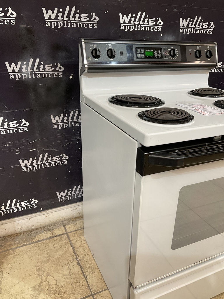 Ge Used Electric Stove 220volt (40/50 AMP) 30inches {3 prong} (White/Black) 