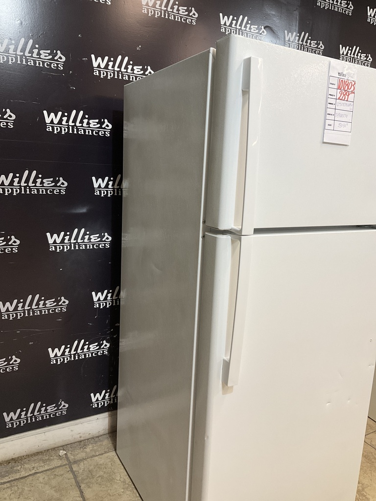 Ge Used Refrigerator Top and Bottom 28x64 1/2” (White) 