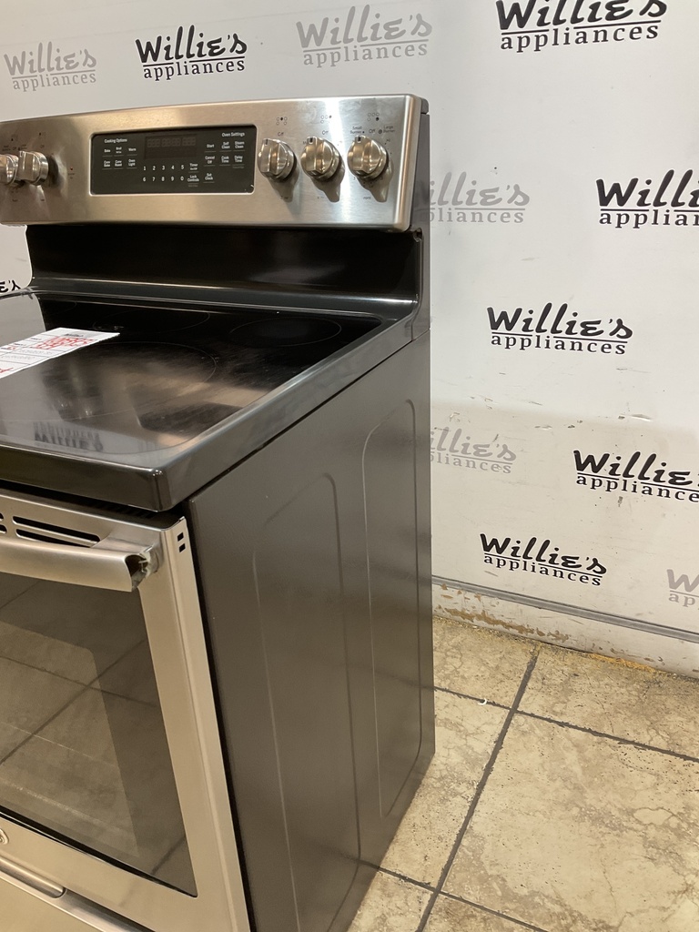 Ge Used Electric Stove 220volts (40/50 AMP) 30inches {no cord} (Stainless steel) 