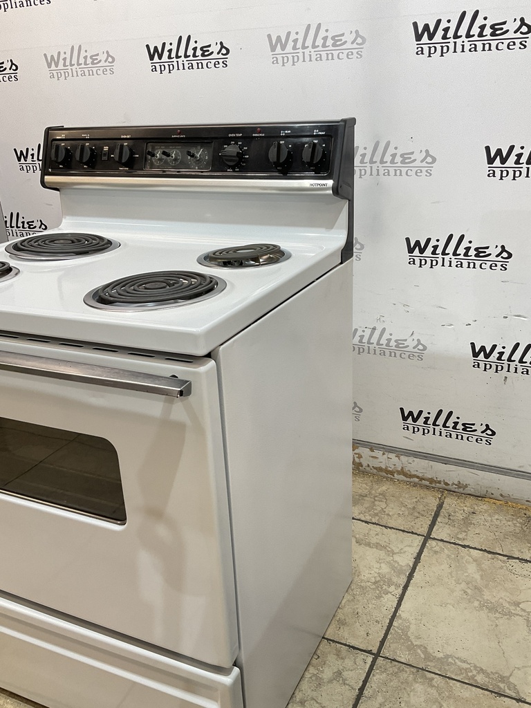 Hotpoint Used Electric Stove 220volts (40/50 AMP) 30inches {no cord} (White/Black) 