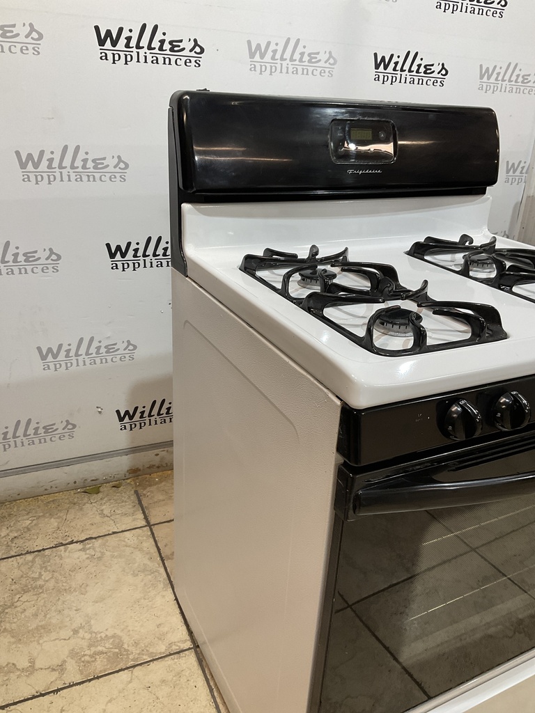 Frigidaire Used Natural Gas Stove 30inches (White/Black)