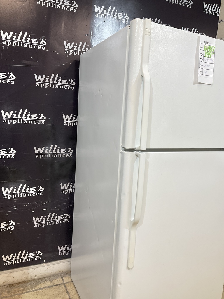 Ge Used Refrigerator Top and Bottom 30x67 (White) 