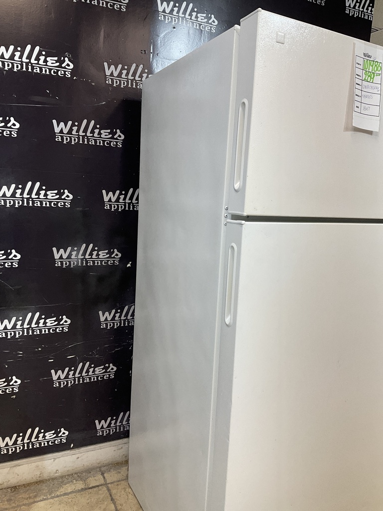 Ge Used Refrigerator Top and Bottom 28x67 (White)