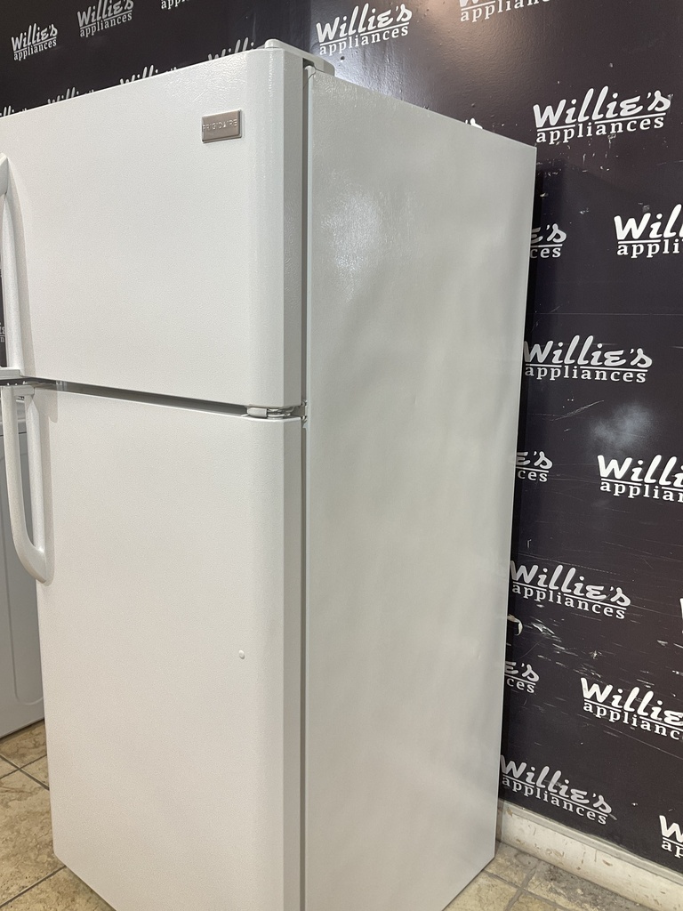 Frigidaire Used Refrigerator Top and Bottom 30x66 (White)