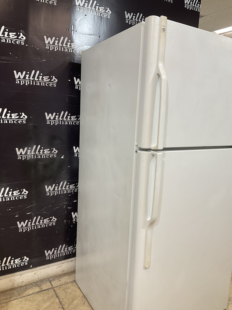 Ge Used Refrigerator Top and Bottom 
