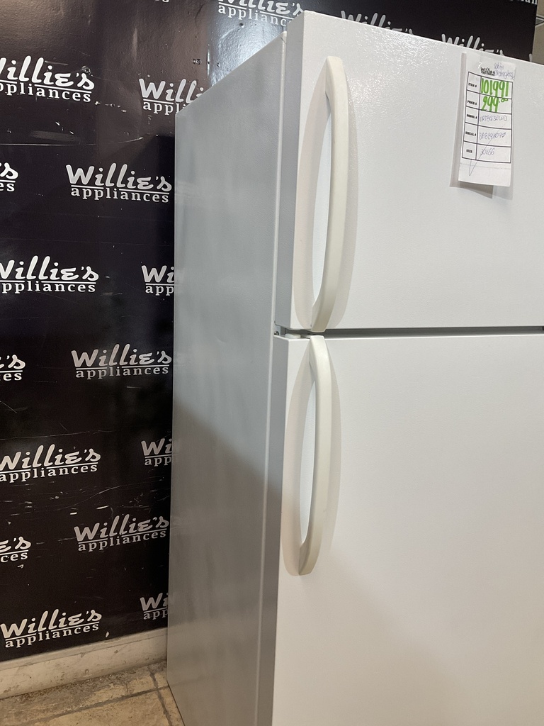 White Westinghouse Used Refrigerator Top and Bottom 30x66 (White) 
