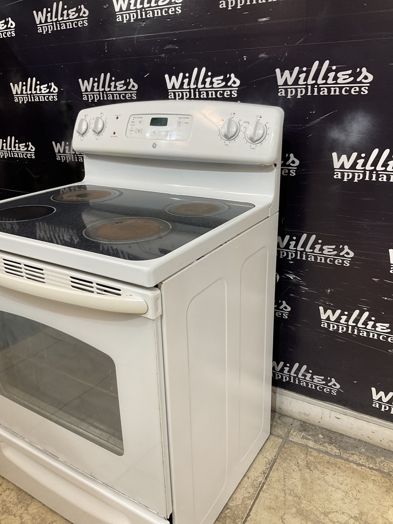 Ge Used Electric Stove 220volts (40/50 AMP) 30inches {no cord} (White) 