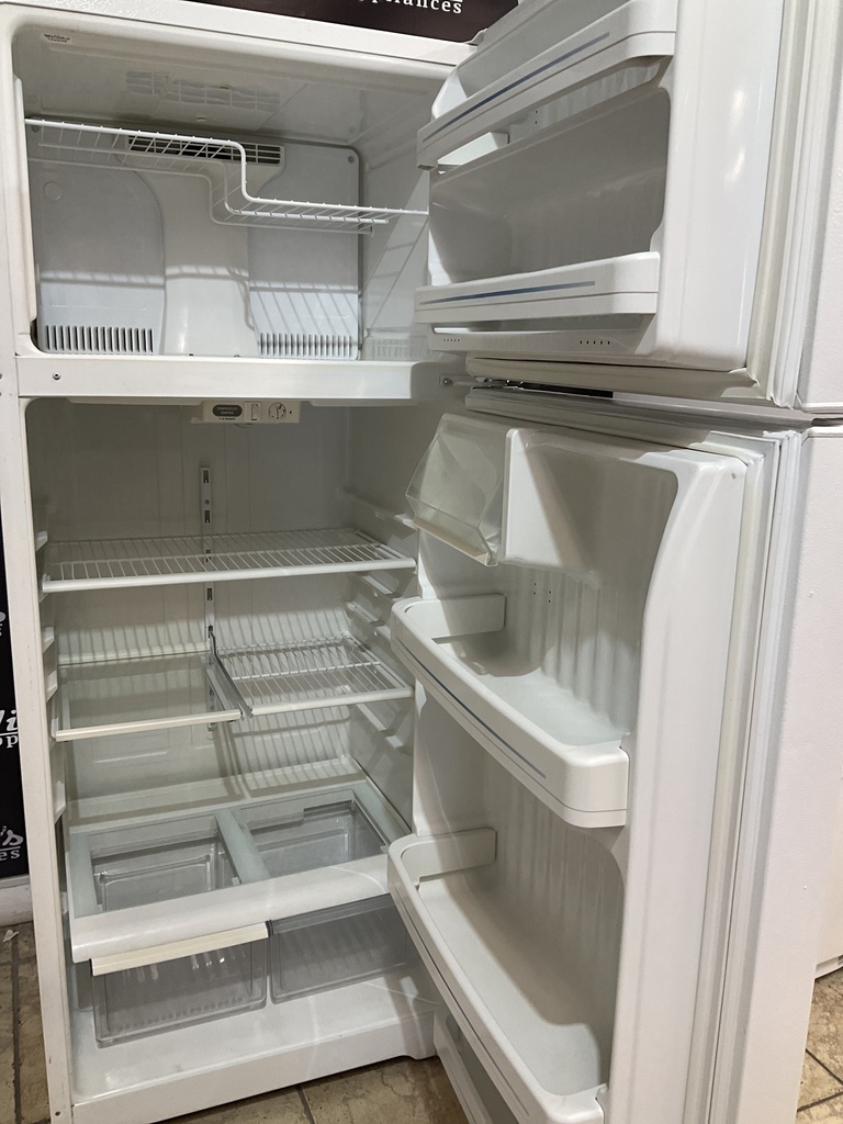 Ge Used Refrigerator Top and Bottom 28x67 1/2” (White) 
