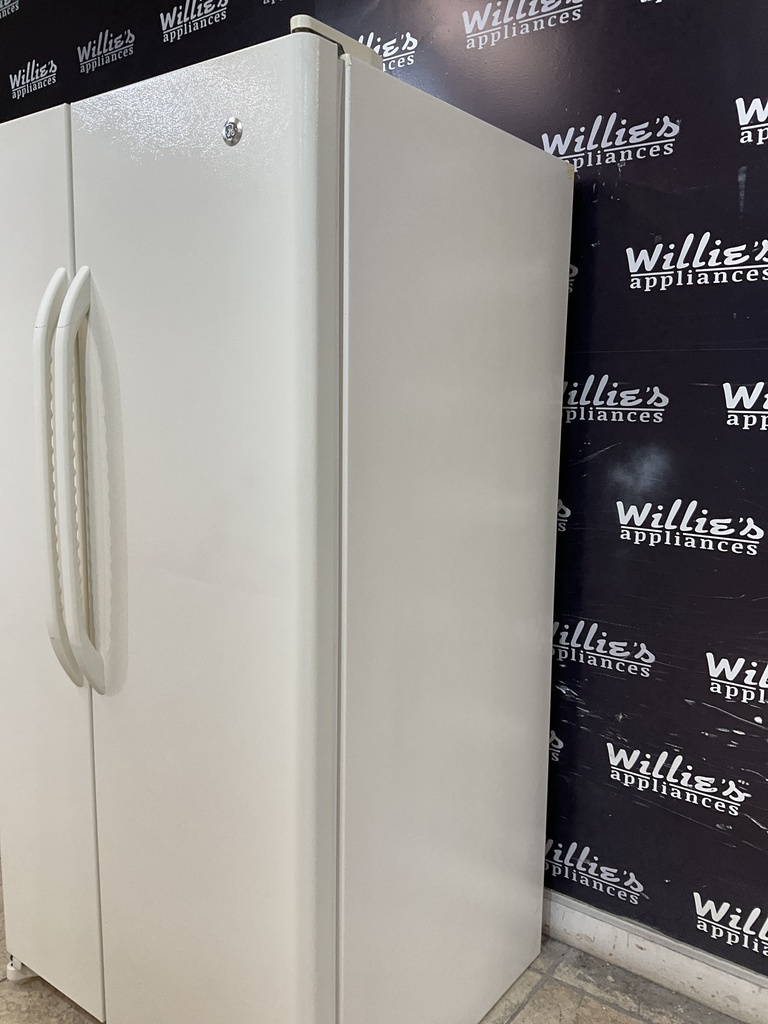 Ge Used Refrigerator Side by Side 34x67 1/2’ (Bisque) 