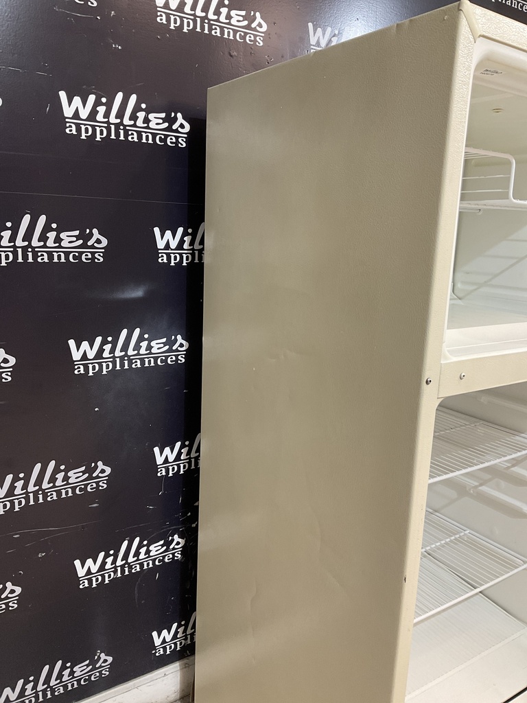 Hotpoint Used Refrigerator Top and Bottom 28x61 (Bisque) 