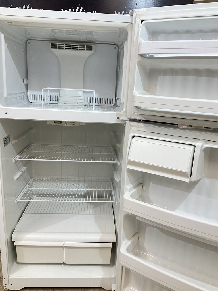 Ge Used Refrigerator Top and Bottom 28x61 1/2” (White) 